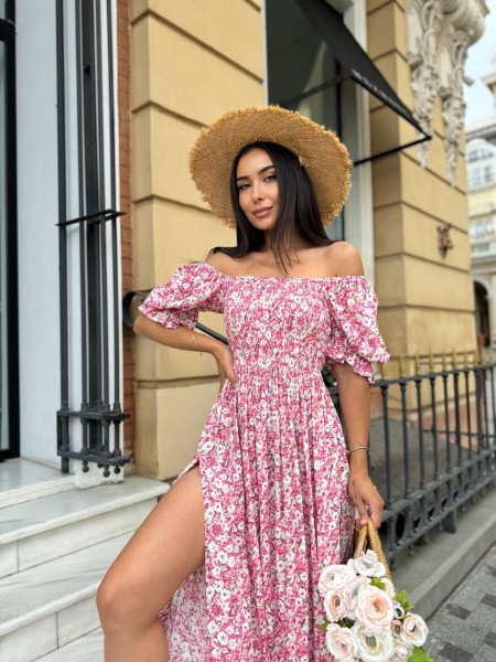 Повітряна сукня міді в квітку з відкритими плечима рожевого кольору 31897