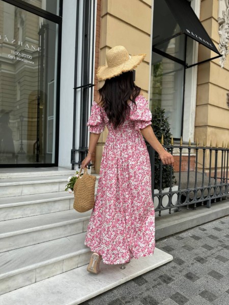 Повітряна сукня міді в квітку з відкритими плечима рожевого кольору 31897