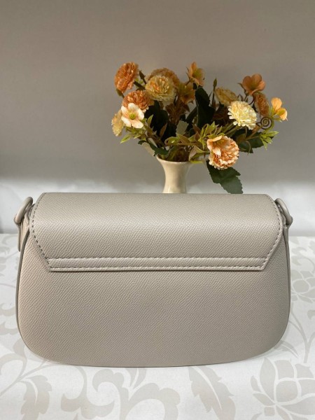 Класичка жіноча сумка з еко-шкіри молочного кольору 31928