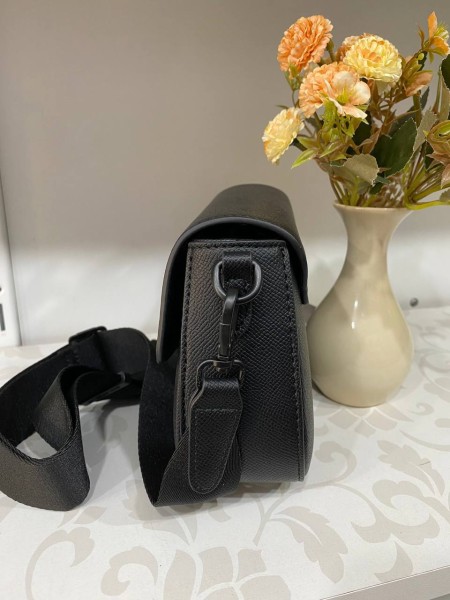 Класичка жіноча сумка з еко-шкіри чорного кольору 31931