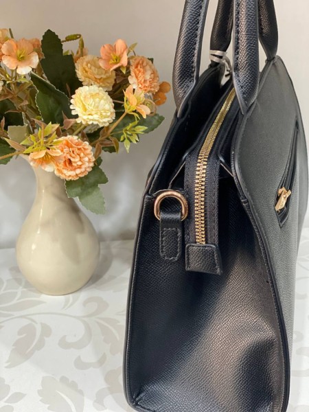 Ділова жіноча сумка із еко-шкіри чорного кольору 31941