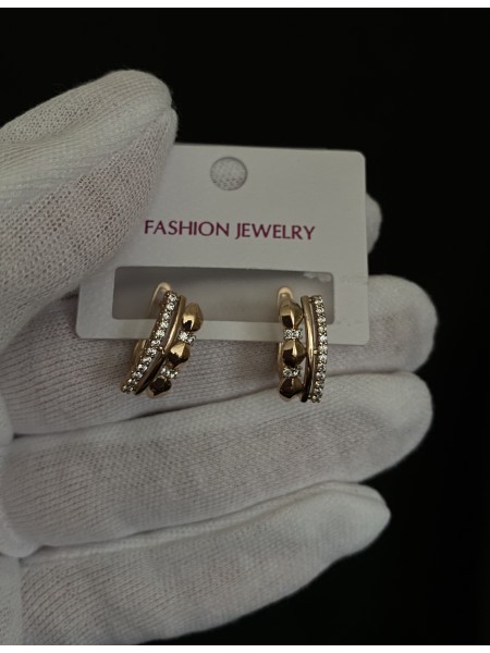 Сережки з маленькими камінчиками англійський замок золотого кольору. 31965