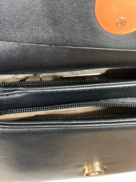 Класична маленька жіноча сумка із еко-шкіри чорного кольору 31995