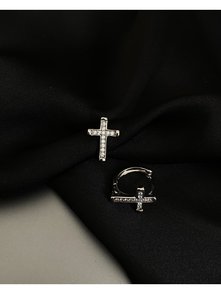 Сережки Хрестики англійський замок срібного кольору 32020