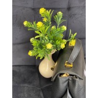 Маленька жіноча сумка з пористої еко-шкіри чорного кольору 32062