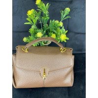 Маленька жіноча сумка з пористої еко-шкіри кавового кольору 32063