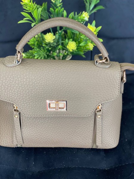 Жіноча сумка-портфель з пористої еко-шкіри коричневого кольору 32065