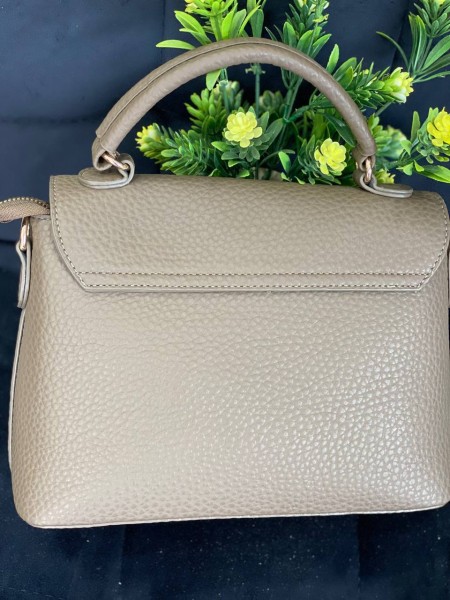 Жіноча сумка-портфель з пористої еко-шкіри коричневого кольору 32065