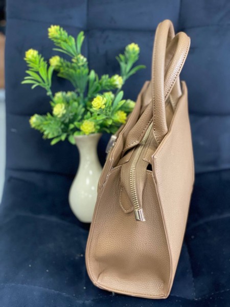 Жіноча дiлова сумка з пористої еко-шкіри кавового кольору 32074