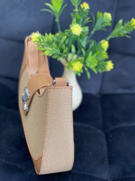 Маленька жіноча сумка-багет із еко-шкіри коричневого кольору 32078