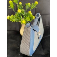 Маленька жіноча сумка-багет із еко-шкіри синього кольору 32079