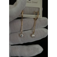 Серьги подвески с камушками английский замок золотого цвета 32120