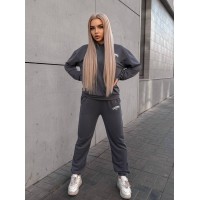 Жіночий спортивний костюм графiтового кольору 32142