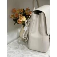 Жіночий брутальний рюкзак із еко-шкіри молочного кольору 32153