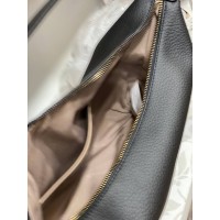 Базова жіноча сумка на плече iз еко-шкіри чорного кольору 32164