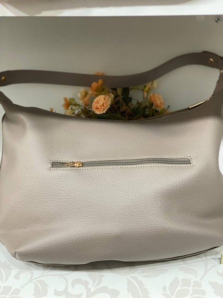 Базова жіноча сумка на плече iз еко-шкіри кавового кольору 32165