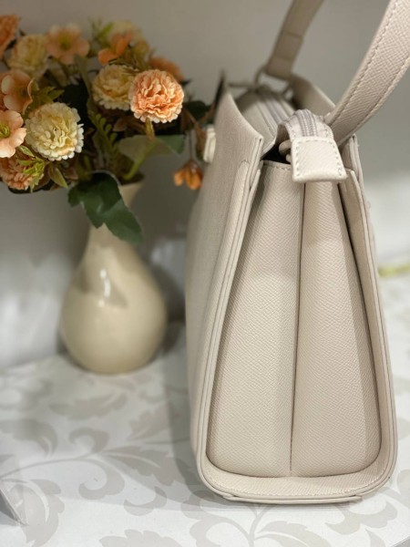 Жіноча класична сумка з еко-шкіри бежевого кольору 32192