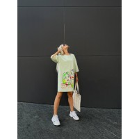 Бавовняна сукня-футболка з малюнком фiсташкового кольору 32214