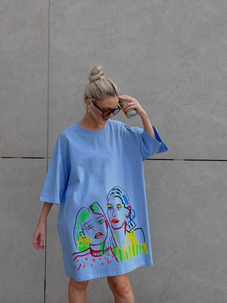 Хлопковое платье-футболка с рисунком голубого цвета 32217