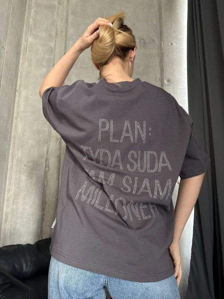 Стильна футболка з написом на спині зі страз графiтового кольору 32219