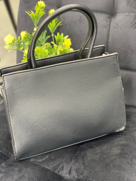 Жіноча класична сумка з еко-шкіри чорного кольору 32235