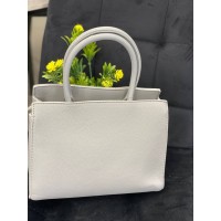 Женская  классическая сумка из эко-кожи белого цвета 32236