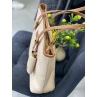 Жіноча базова сумка з еко-шкіри молочного кольору 32248