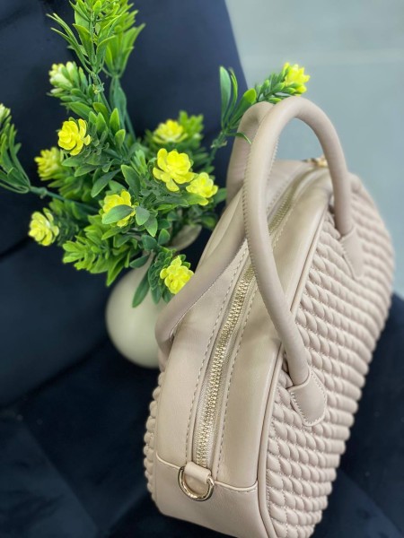 Жіноча сумка крос-боді з еко-шкіри бежевого кольору 32275