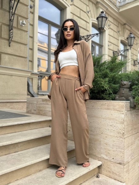 Жіночий легкий прогулянковий костюм кавового кольору 32278