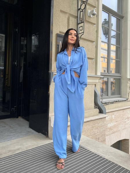 Жіночий легкий прогулянковий костюм блакитного кольору 32283