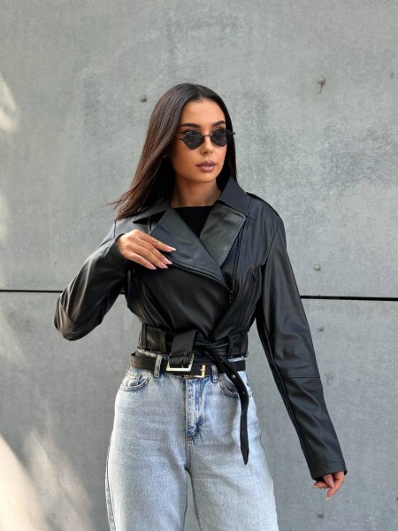 Жіноча косуха з еко-шкіри на підкладці чорного кольору 32310