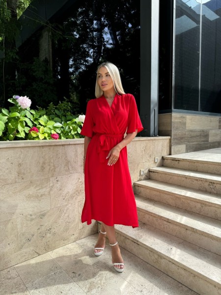 Легкое платье на запах с поясом красного цвета 32333