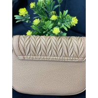 Женская сумка кросс-боди на кнопке из эко-кожи кофейного цвета 32357