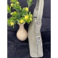 Жіноча сумка-багет з пористої еко-шкіри оливкового кольору 32371