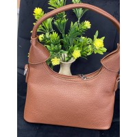 Жіноча сумка-багет з пористої еко-шкіри коричневого кольору 32373