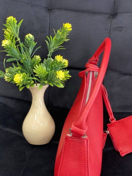 Жіноча сумка-багет з пористої еко-шкіри червоного кольору 32386