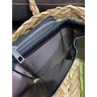 Жіночий компактний гаманець із пористої еко-шкіри чорного кольору 32417