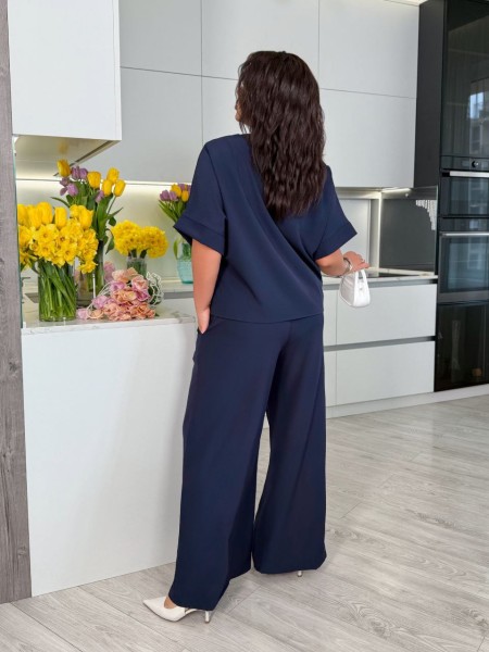 Легкий костюм брючний синього кольору 32469