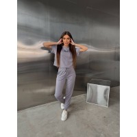 Жіночий спортивний костюм з укороченою футболкою сiрого кольору 32475