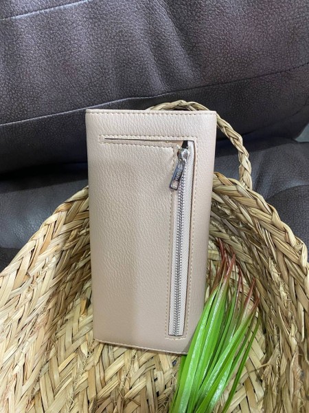 Жіночий гаманець з гладкою еко-шкіри бежевого кольору 32489