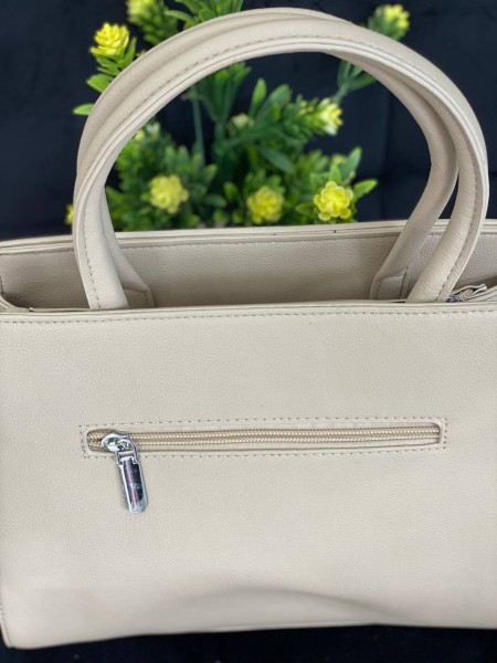 Жіноча компактна сумка з еко-шкіри молочного кольору 32490