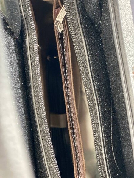 Жіноча компактна сумка з еко-шкіри чорного кольору 32491