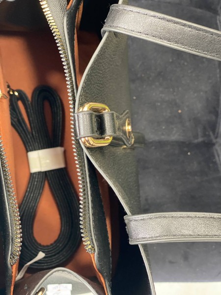 Жіноча брутальна сумка шопер із еко-шкіри чорного кольору 32495