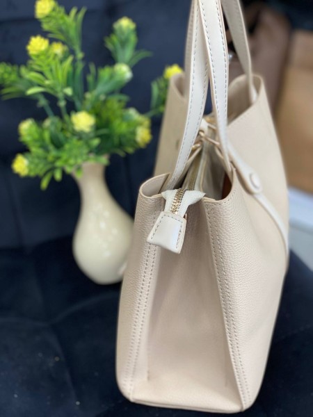 Жіноча брутальна сумка шопер із еко-шкіри бежевого кольору 32498