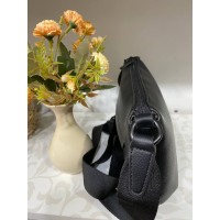 Жіноча базова сумка через плече з еко-шкіри чорного кольору 32514