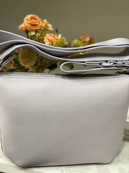 Жіноча базова сумка через плече з еко-шкіри сiрого кольору 32517