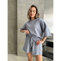 Повсякденний жіночий костюм із шортами сірого кольору 32534