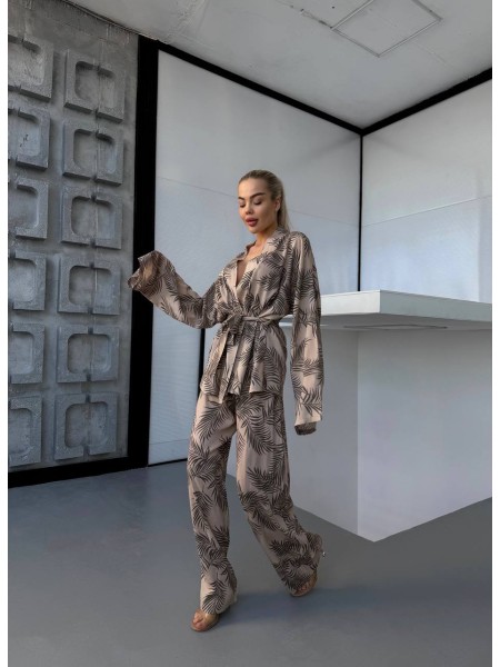 Жіночий лляний костюм c кімоно бежевого кольору 32540
