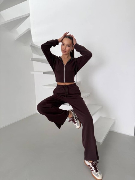 Женский легкий спортивный костюм на змейке коричневого цвета  32542