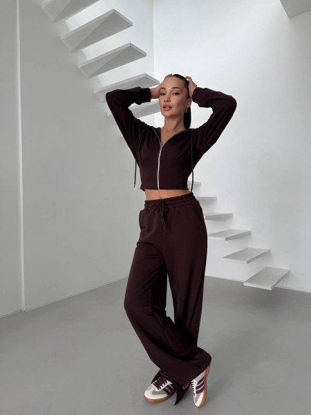 Женский легкий спортивный костюм на змейке коричневого цвета  32542